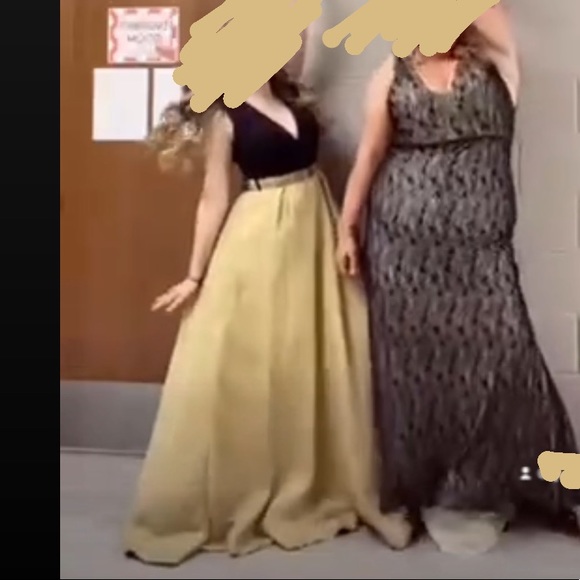 SOLD❤️❤️ Ieena for Mac Duggal black and gold ball gown size 8 - Picture 5 of 7